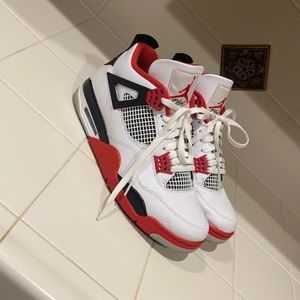 Air Jordan retro 4 Fire Red